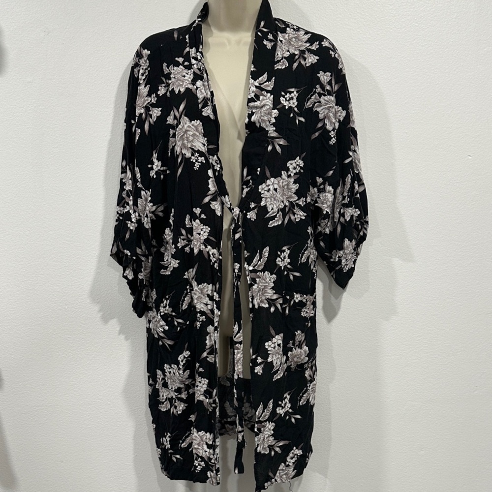 Spiritual Gangster Black Floral Robe